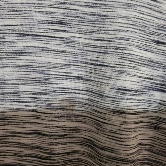 Grace Long Sleeve Workout Top with High/Low styling  - Size XLarge - Picture 4 of 14